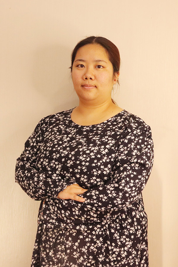 洛川候洋  本科学历，优秀班主任